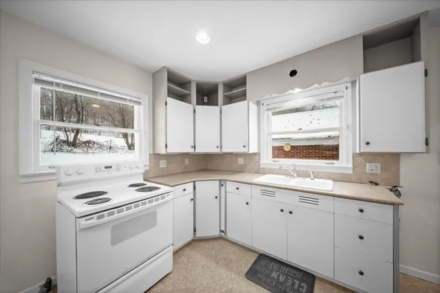 $287,000 | 721 North Jefferson Street, Lowell, MI 49331