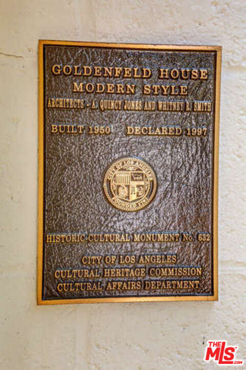 810 Bramble Way Los Angeles, CA 90049 - Photo 4 of 32