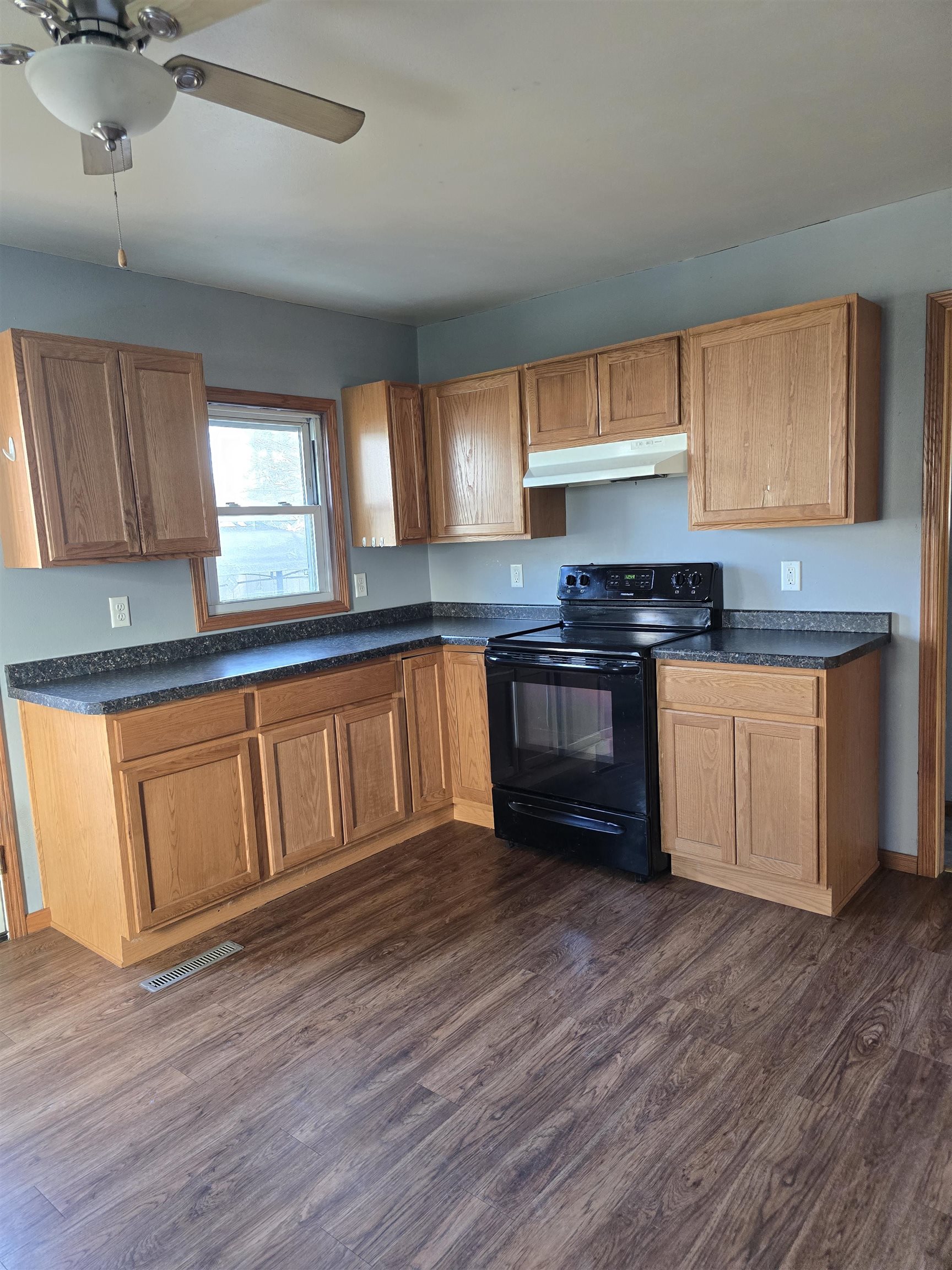 110 South Washington Street Berlin, WI 54923 - Photo 23 of 58