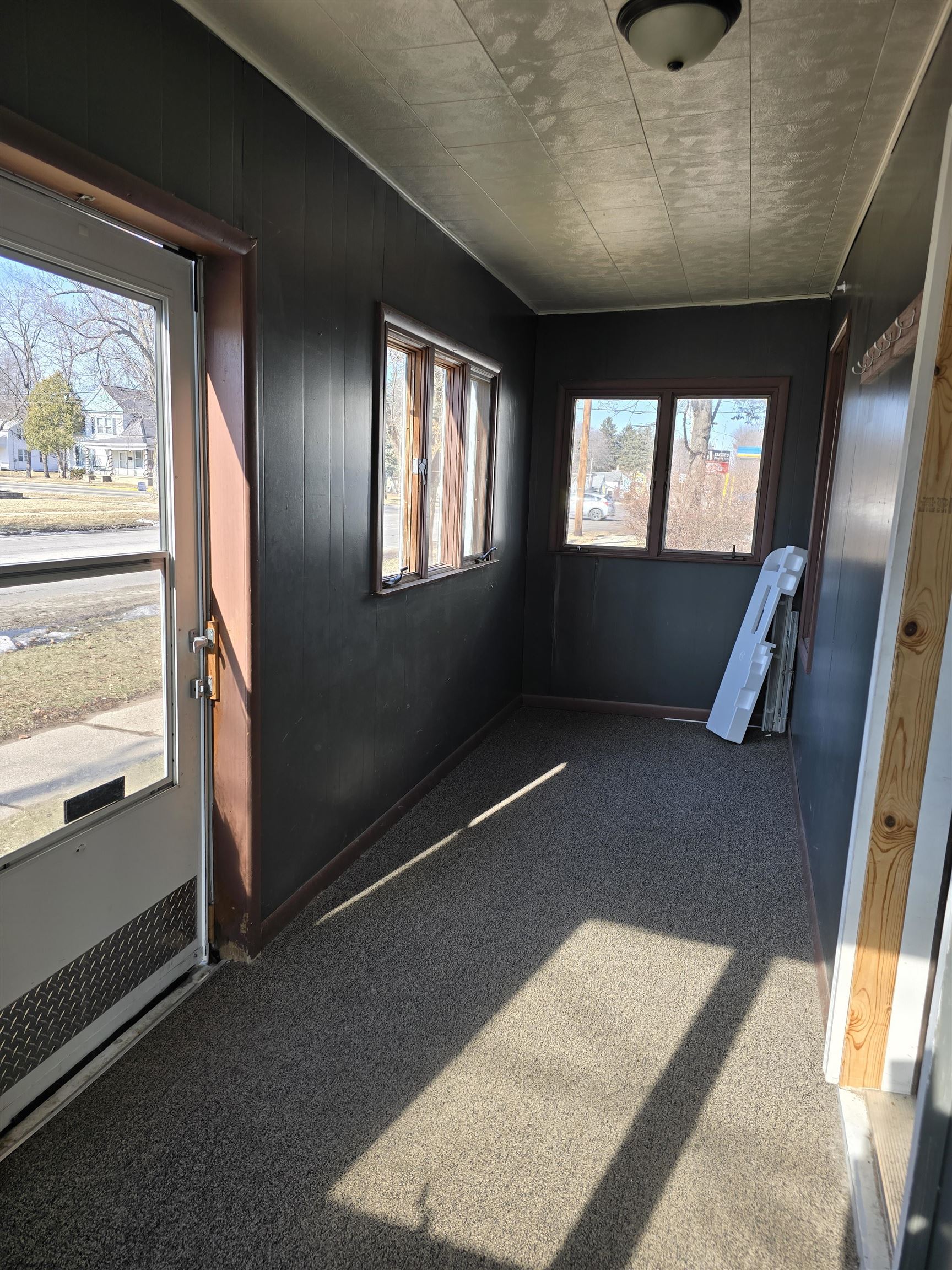 110 South Washington Street Berlin, WI 54923 - Photo 7 of 58