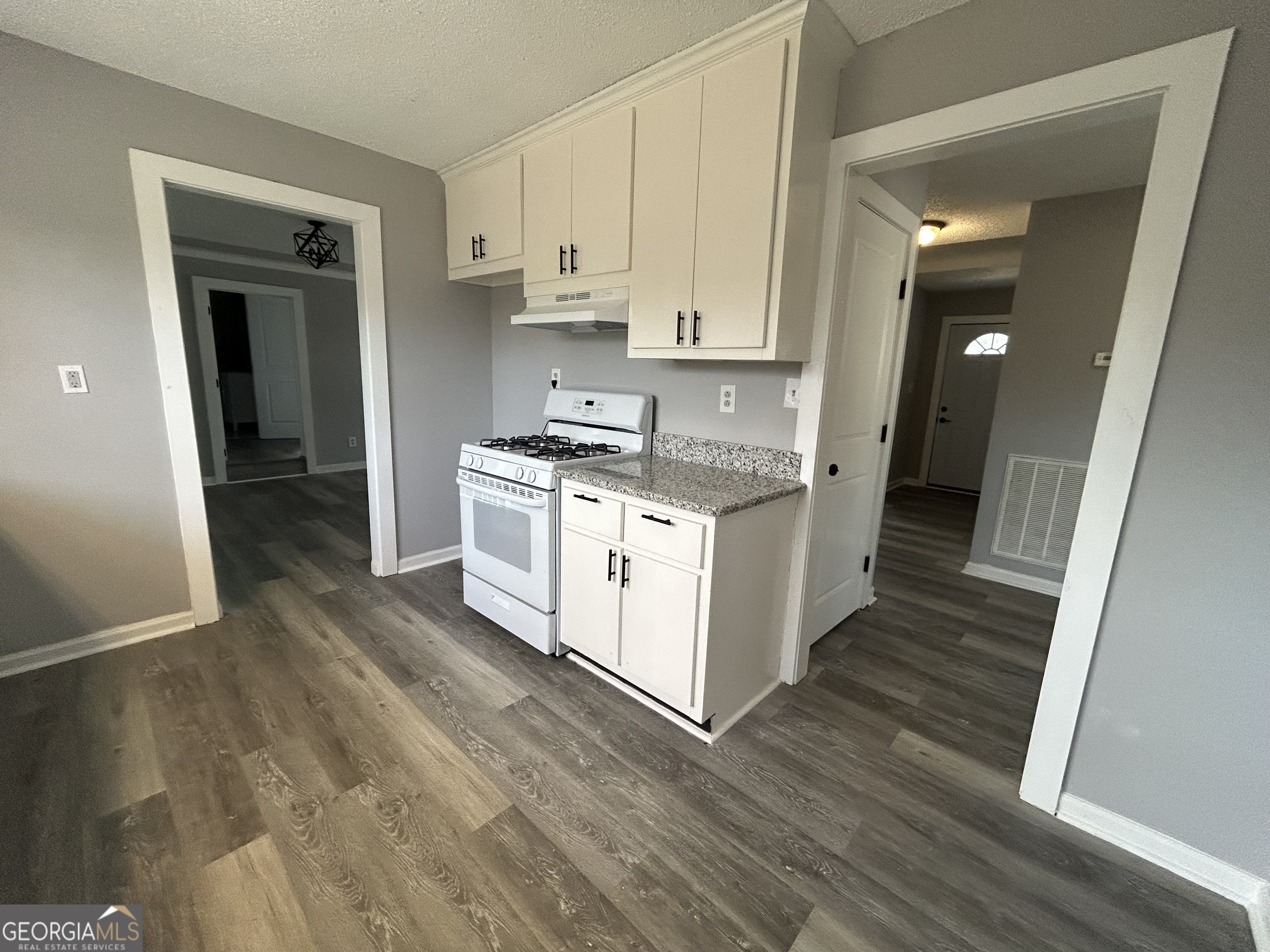 36 Mitchell Street Newnan, GA 30263 - Photo 7 of 28