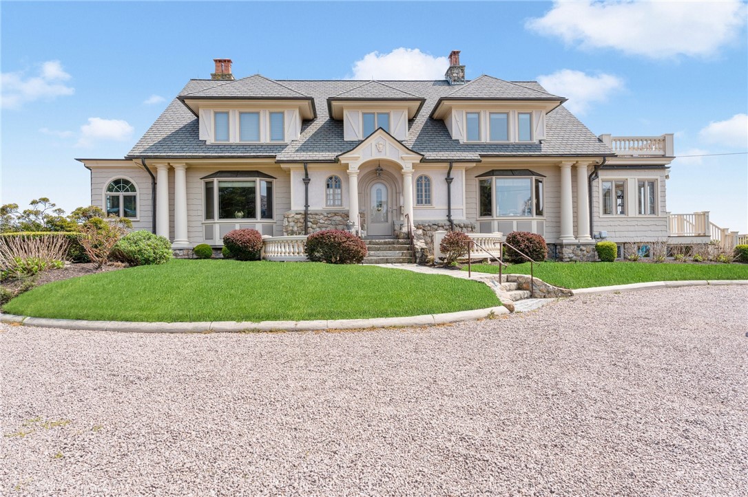 8 Manatuck Avenue Westerly, RI 02891 - Photo 1 of 41