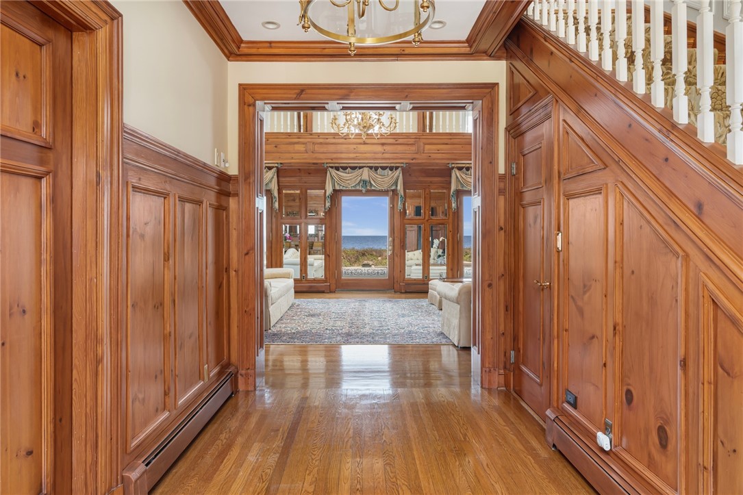 8 Manatuck Avenue Westerly, RI 02891 - Photo 13 of 41