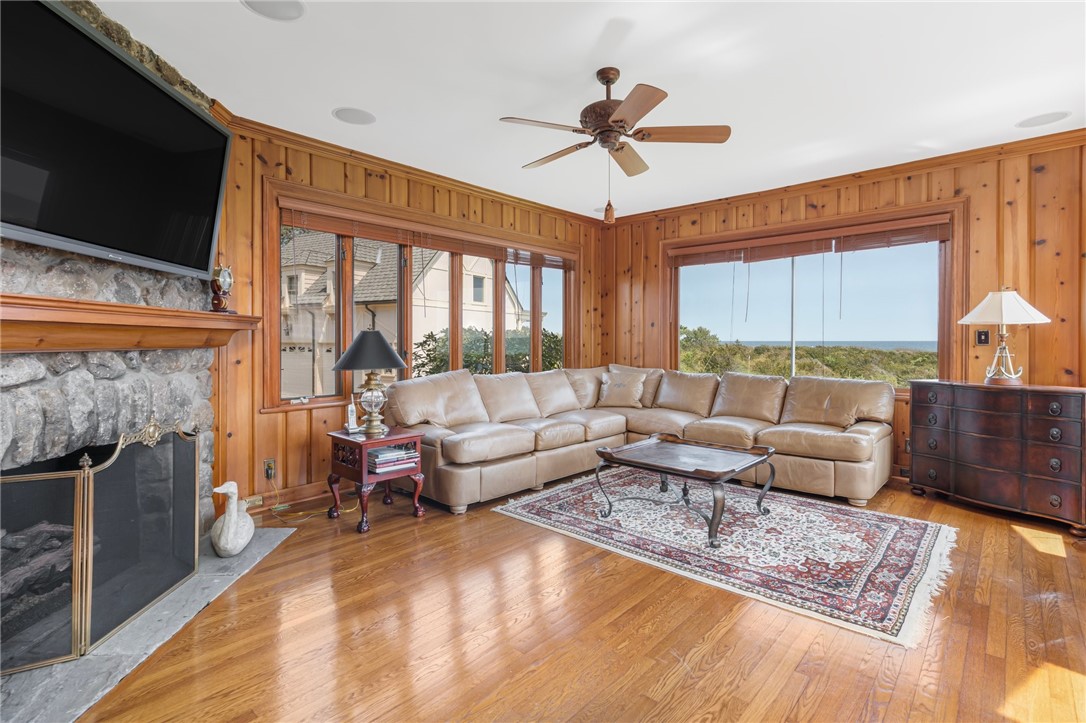 8 Manatuck Avenue Westerly, RI 02891 - Photo 24 of 41