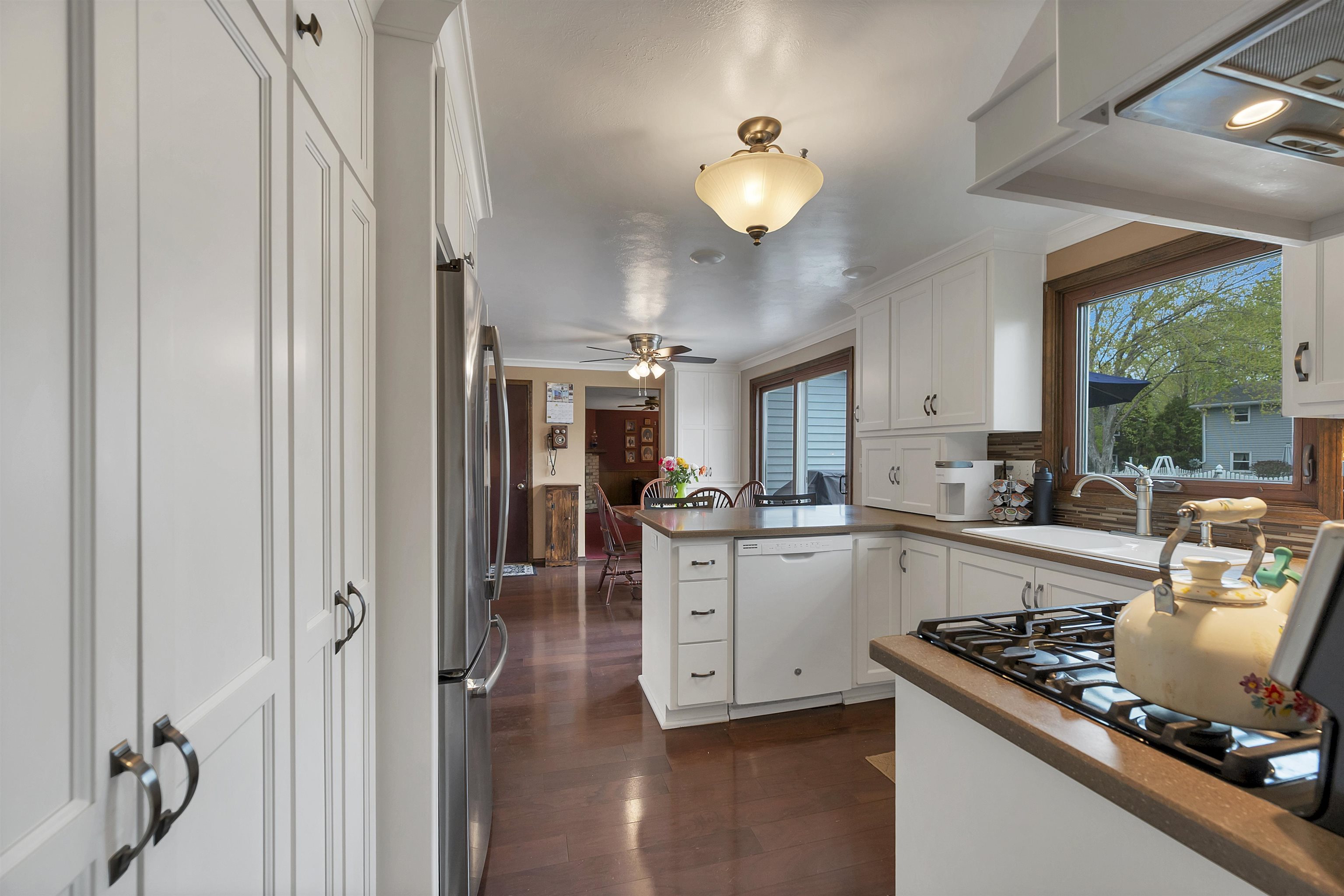413 South Good Hope Road De Pere, WI 54115 - Photo 19 of 58