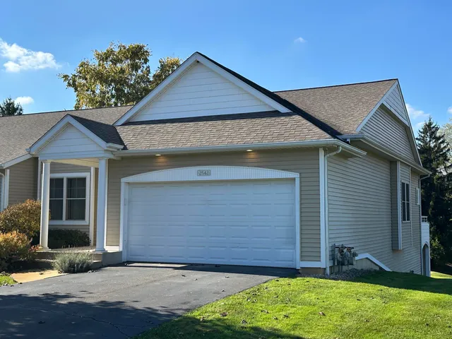 $449,000 | 2542 Medinah Lane, Benton Harbor, MI 49022