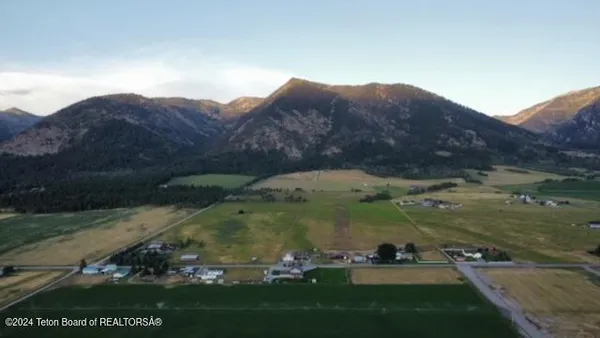 $1,249,999 | 7 Loulie Lane, Thayne, WY 83127