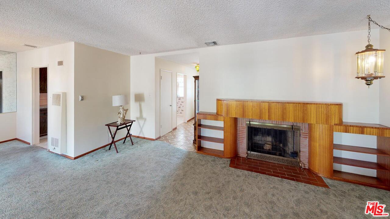 627 Stephen Road Burbank, CA 91504 - Photo 5 of 22