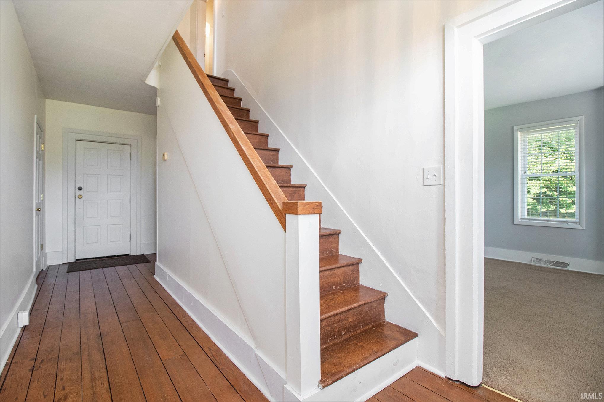 10234 Edison Road Osceola, IN 46561 - Photo 5 of 31 Gallery Image 5