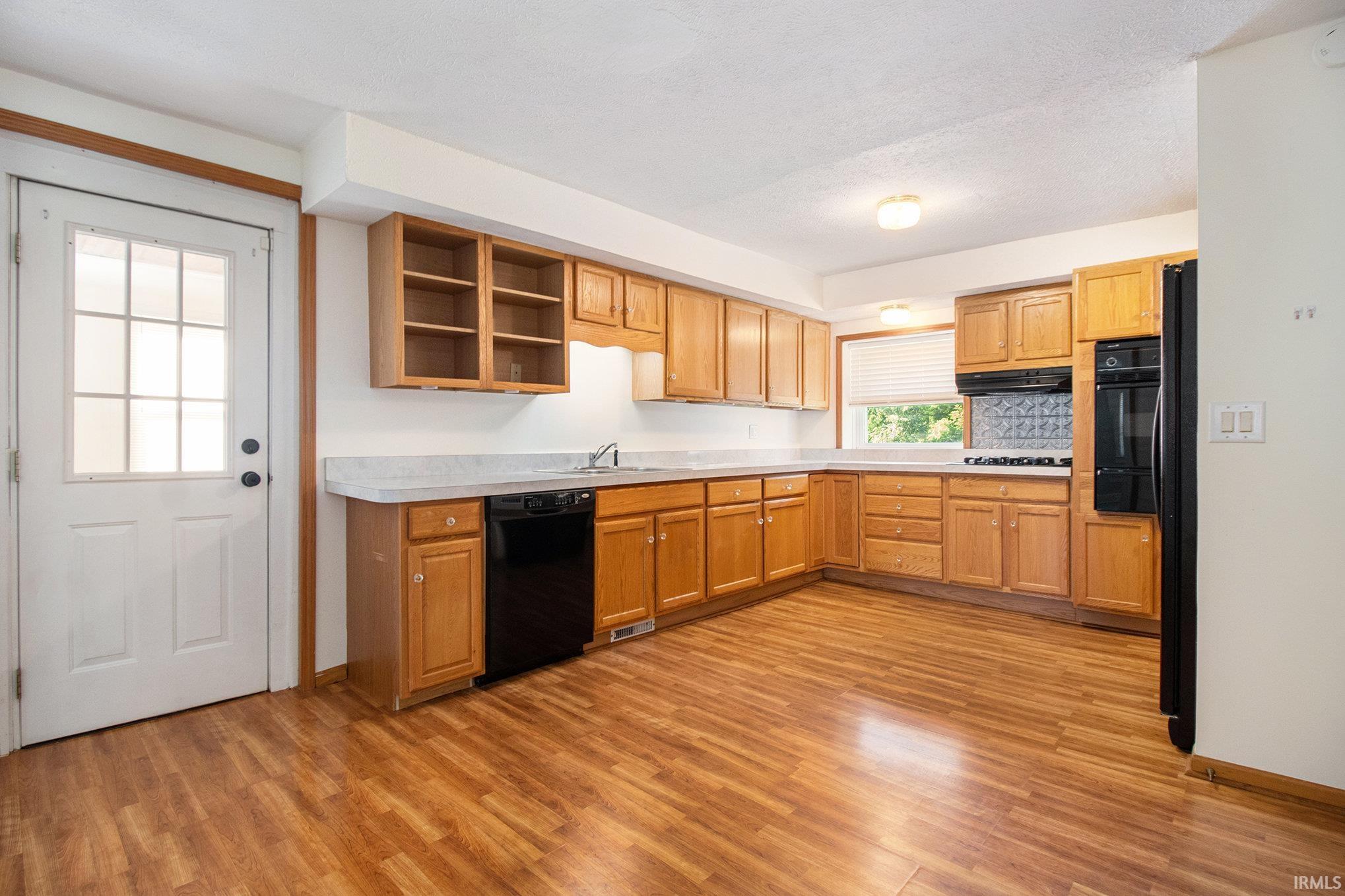 10234 Edison Road Osceola, IN 46561 - Photo 10 of 31 Gallery Image 10