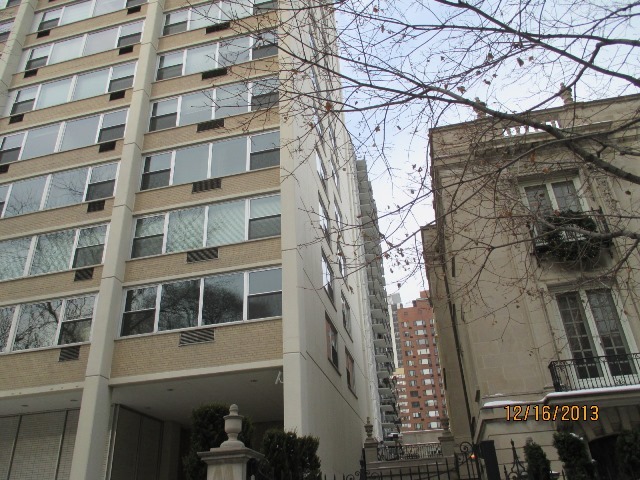 336 West Wellington Avenue, Unit 604 Chicago, IL 60657 - Photo 8 of 9 a view of a building