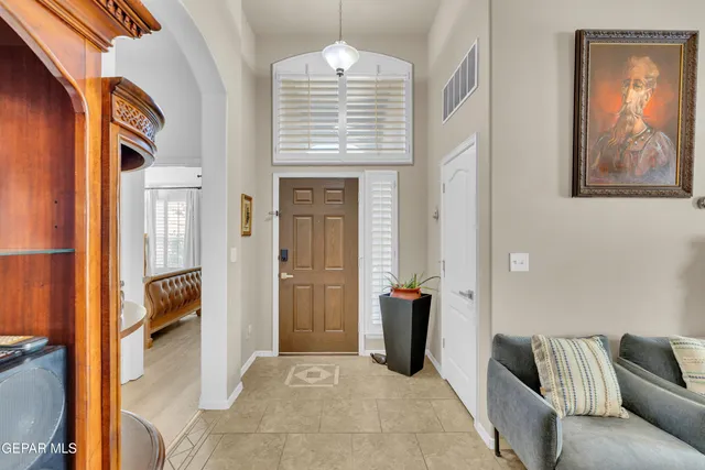 a view of livingroom with furniture and windows