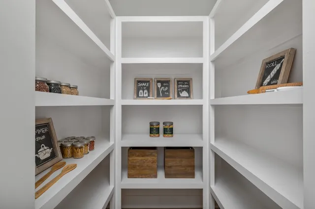 $1,899,990 | 5508 Jenbreck Lane, Arrington, TN 37014