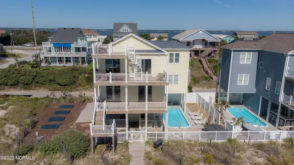 $2,200,000 | 611 Ocean Drive, Emerald Isle, NC 28594