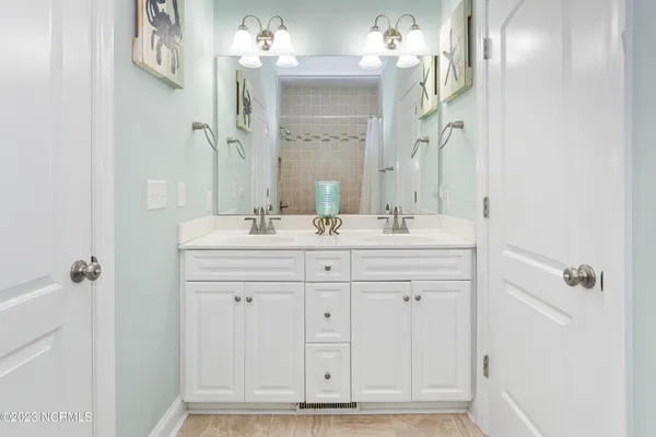 $2,200,000 | 611 Ocean Drive, Emerald Isle, NC 28594