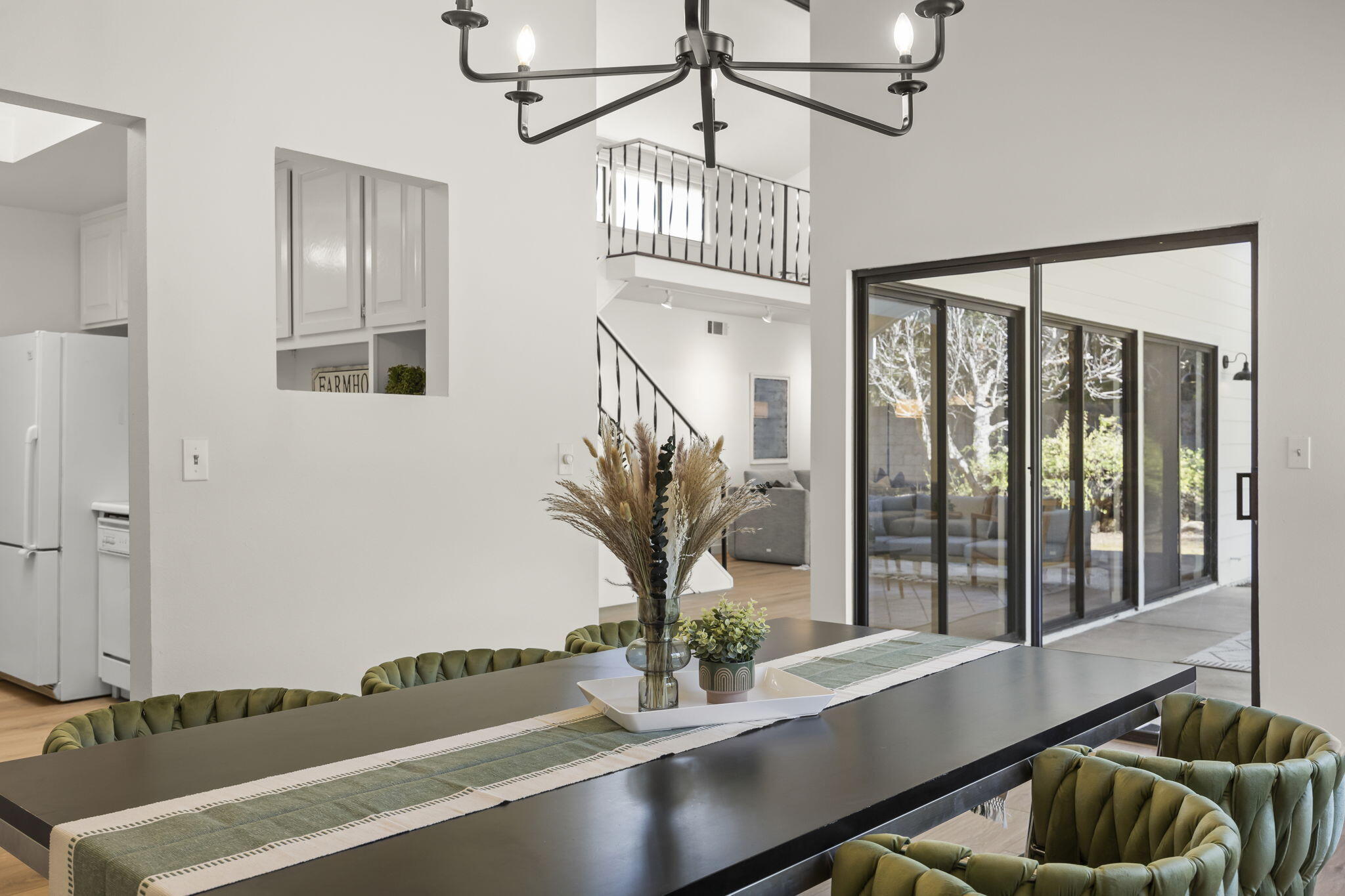 885 Oakwood Street Ojai, CA 93023 - Photo 18 of 35 18-web-or-mls-Upmarketmedia_885Oak-51