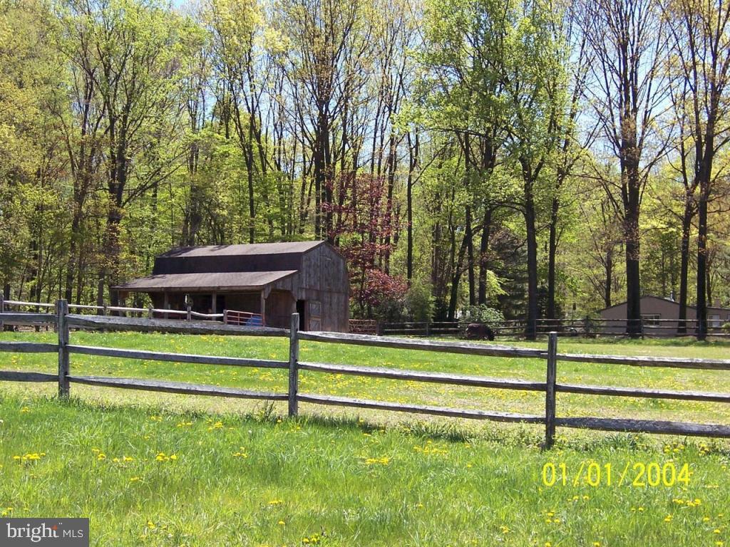 359 Long Road Myerstown, PA 17067 - Photo 3 of 20 Gallery Image 3