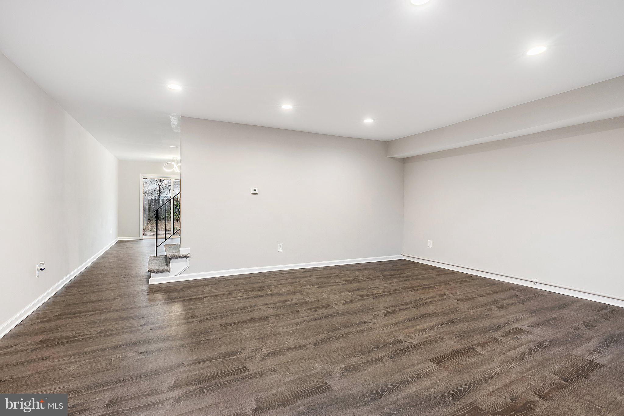 82 Colonial Square Drive Lindenwold, NJ 08021 - Photo 2 of 24 Gallery Image 2