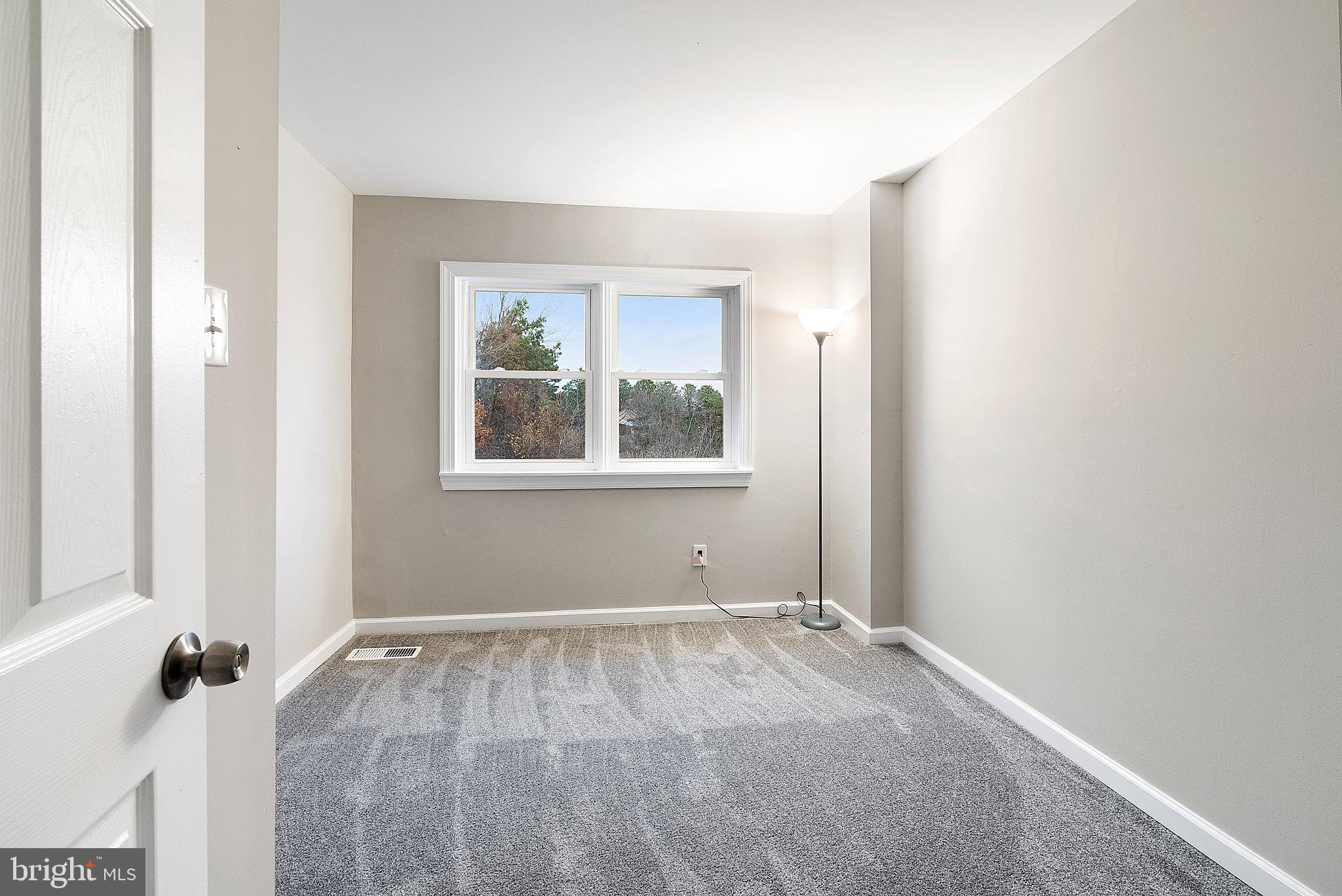 82 Colonial Square Drive Lindenwold, NJ 08021 - Photo 16 of 24 Gallery Image 16