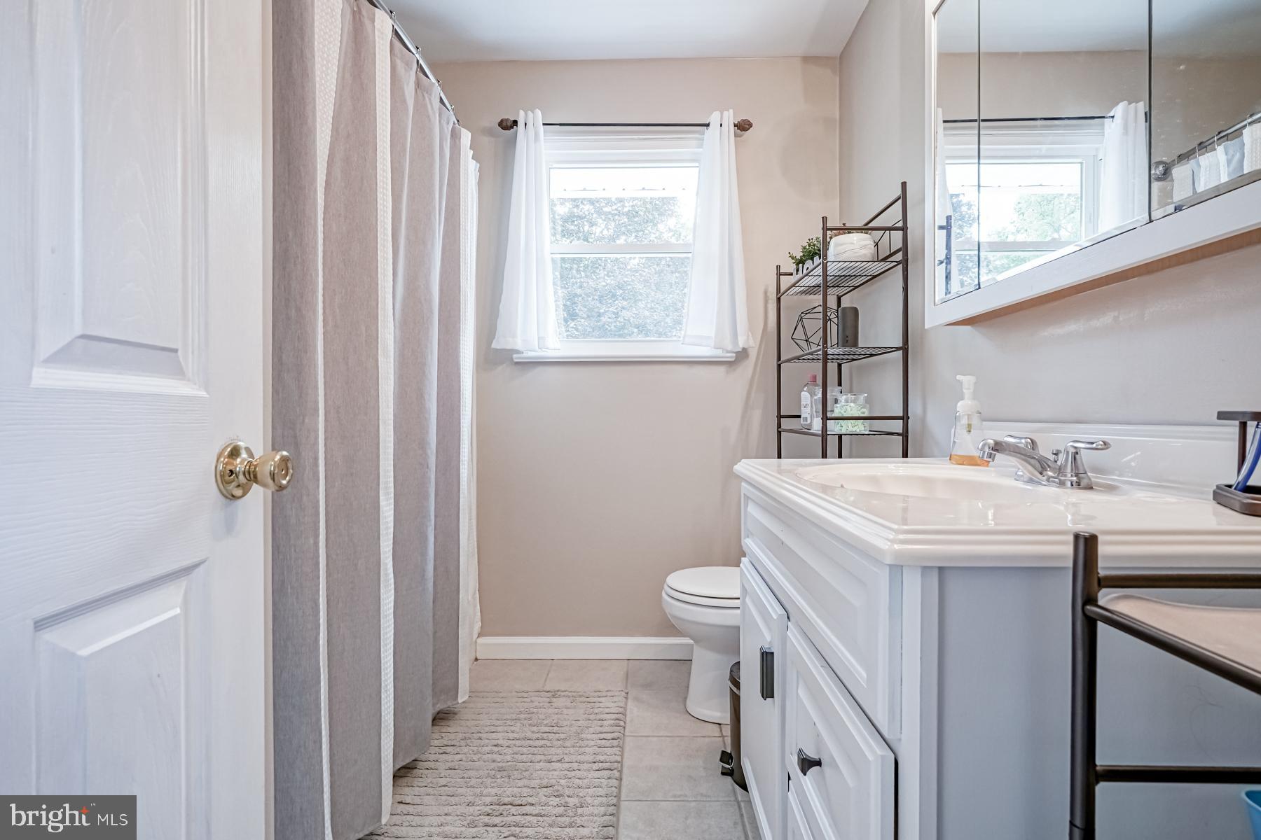 161 Stagecoach Road Sicklerville, NJ 08081 - Photo 23 of 29 Bath