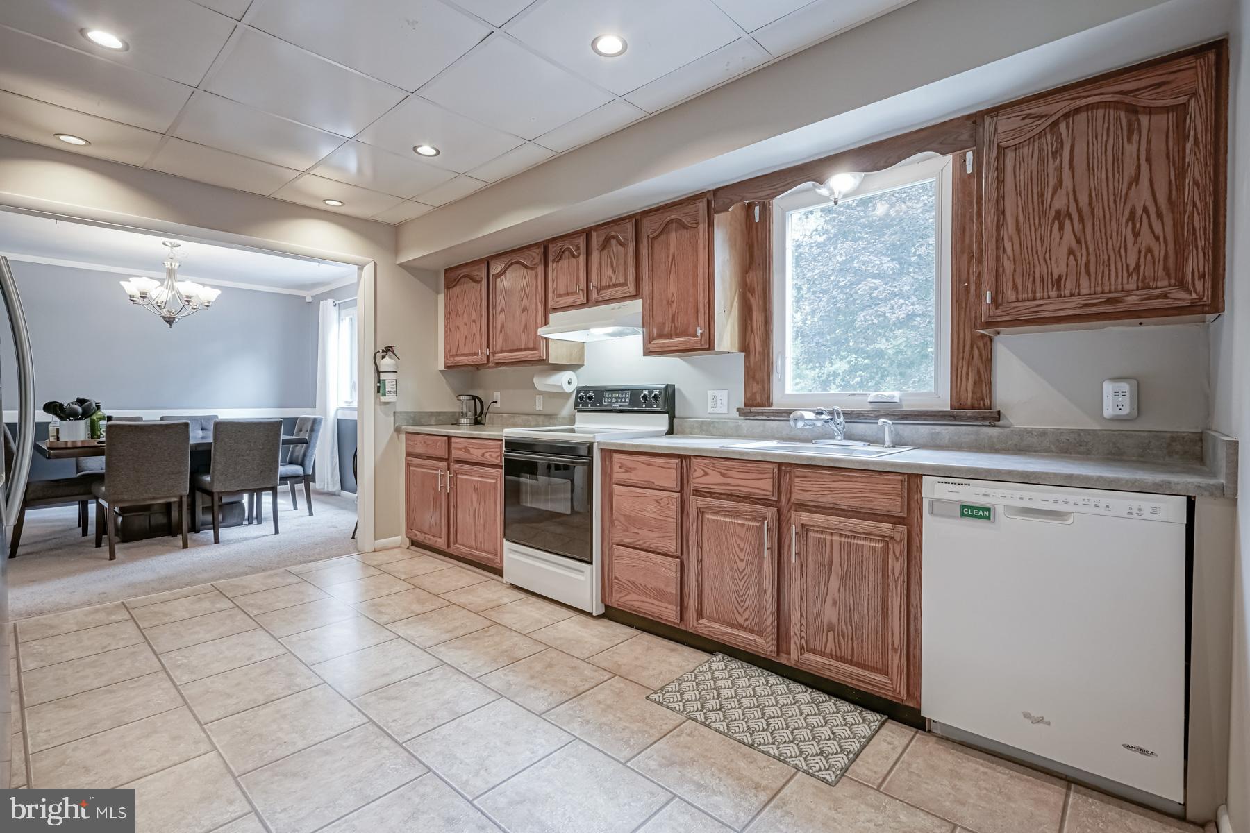 161 Stagecoach Road Sicklerville, NJ 08081 - Photo 8 of 29 Kitchen