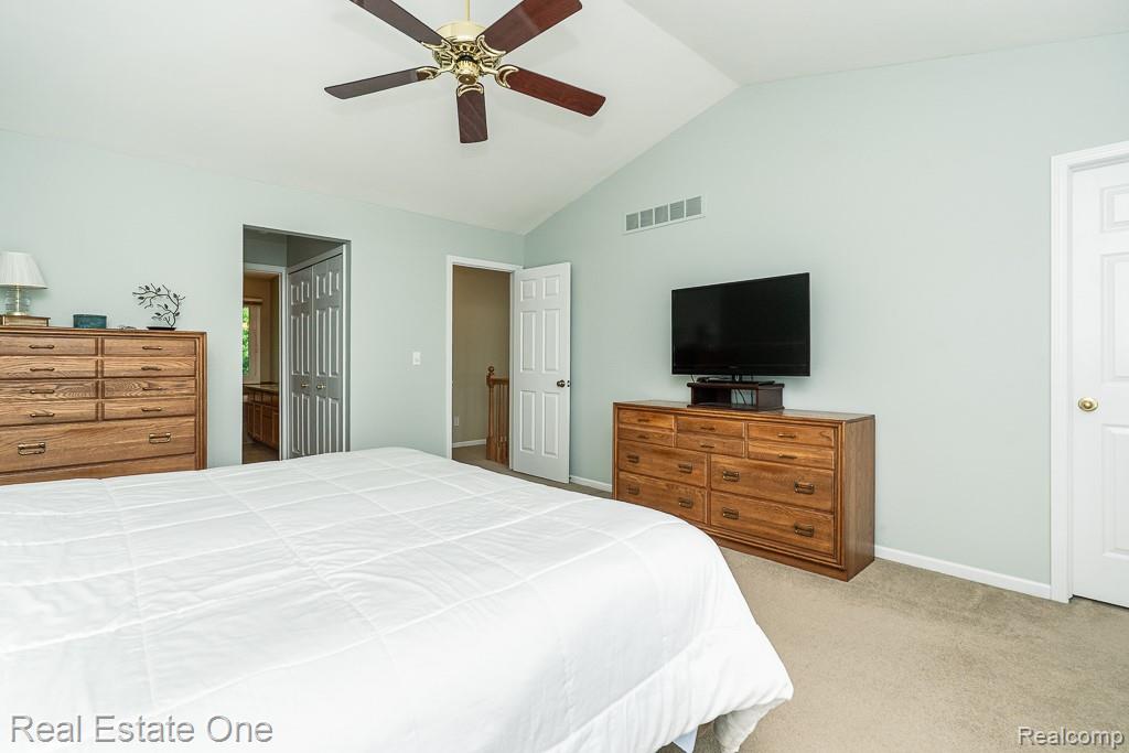 730 Woodfield Way Rochester Hills, MI 48307 - Photo 39 of 58