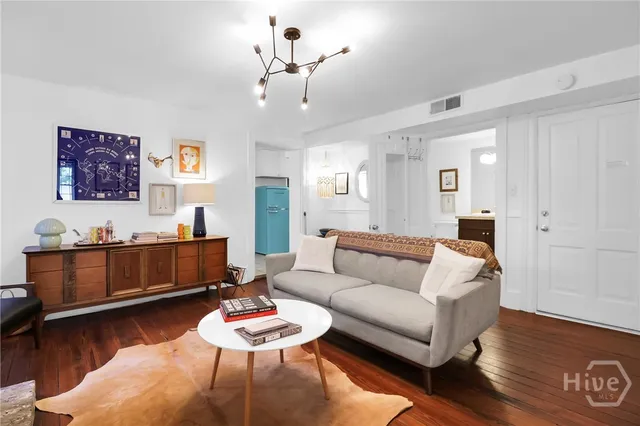 $475,000 | 121 West Park Avenue, Unit 1, Savannah, GA 31401