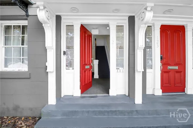 $475,000 | 121 West Park Avenue, Unit 1, Savannah, GA 31401