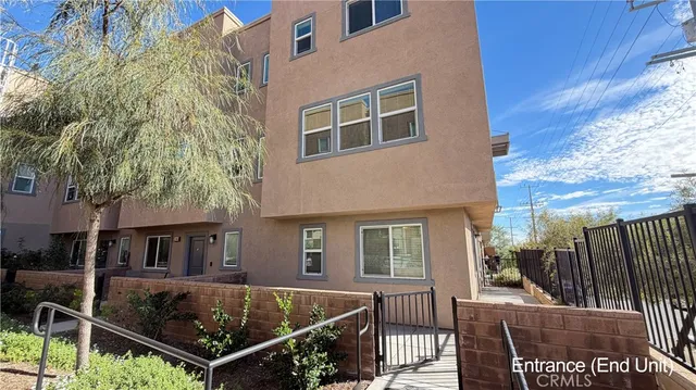 $4,250 | 12745 Watt Lane, Unit A, Sylmar, CA 91342