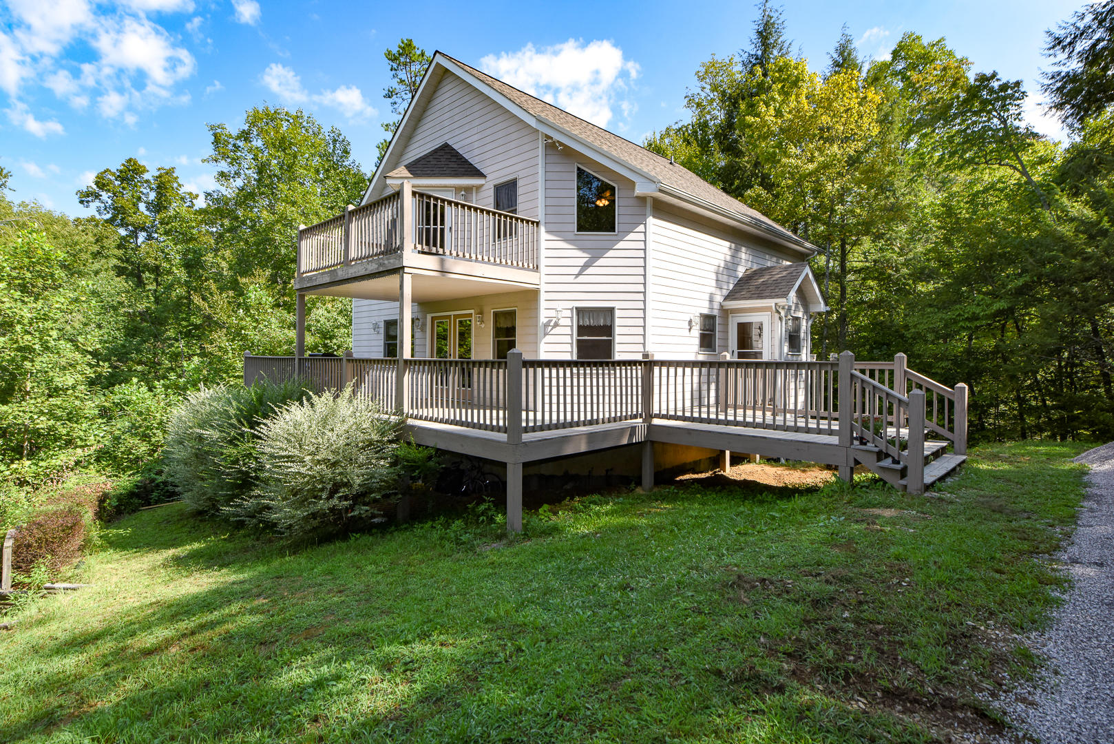 448 Laurel Valley Road Townsend, TN 37882 - Photo 2 of 35 DSC_3156