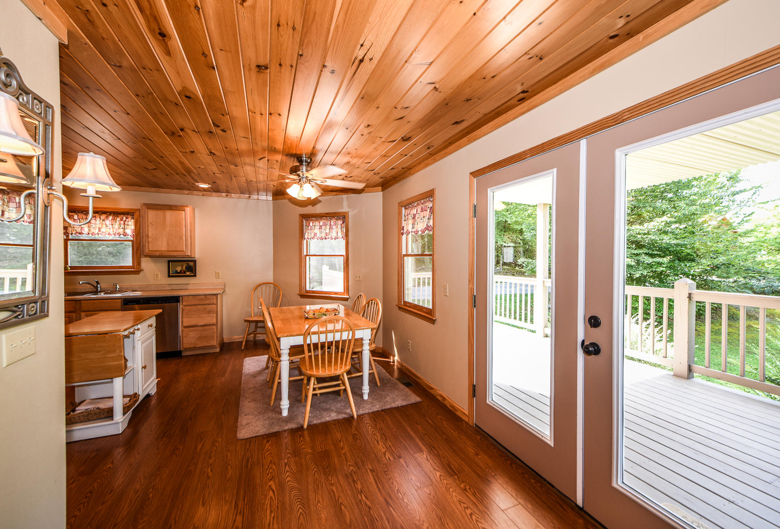 448 Laurel Valley Road Townsend, TN 37882 - Photo 11 of 35 DSC_3160