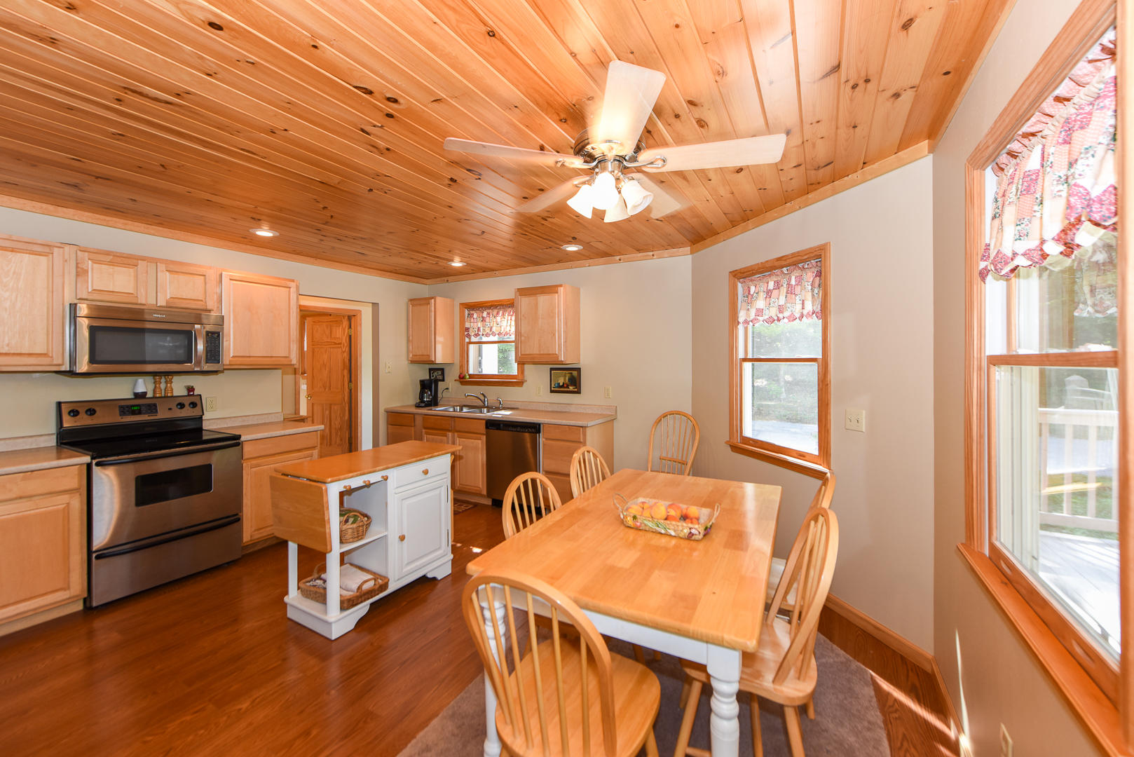 448 Laurel Valley Road Townsend, TN 37882 - Photo 13 of 35 DSC_3162