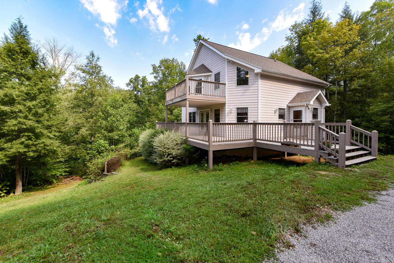 448 Laurel Valley Road Townsend, TN 37882 - Photo 3 of 35 DSC_3206