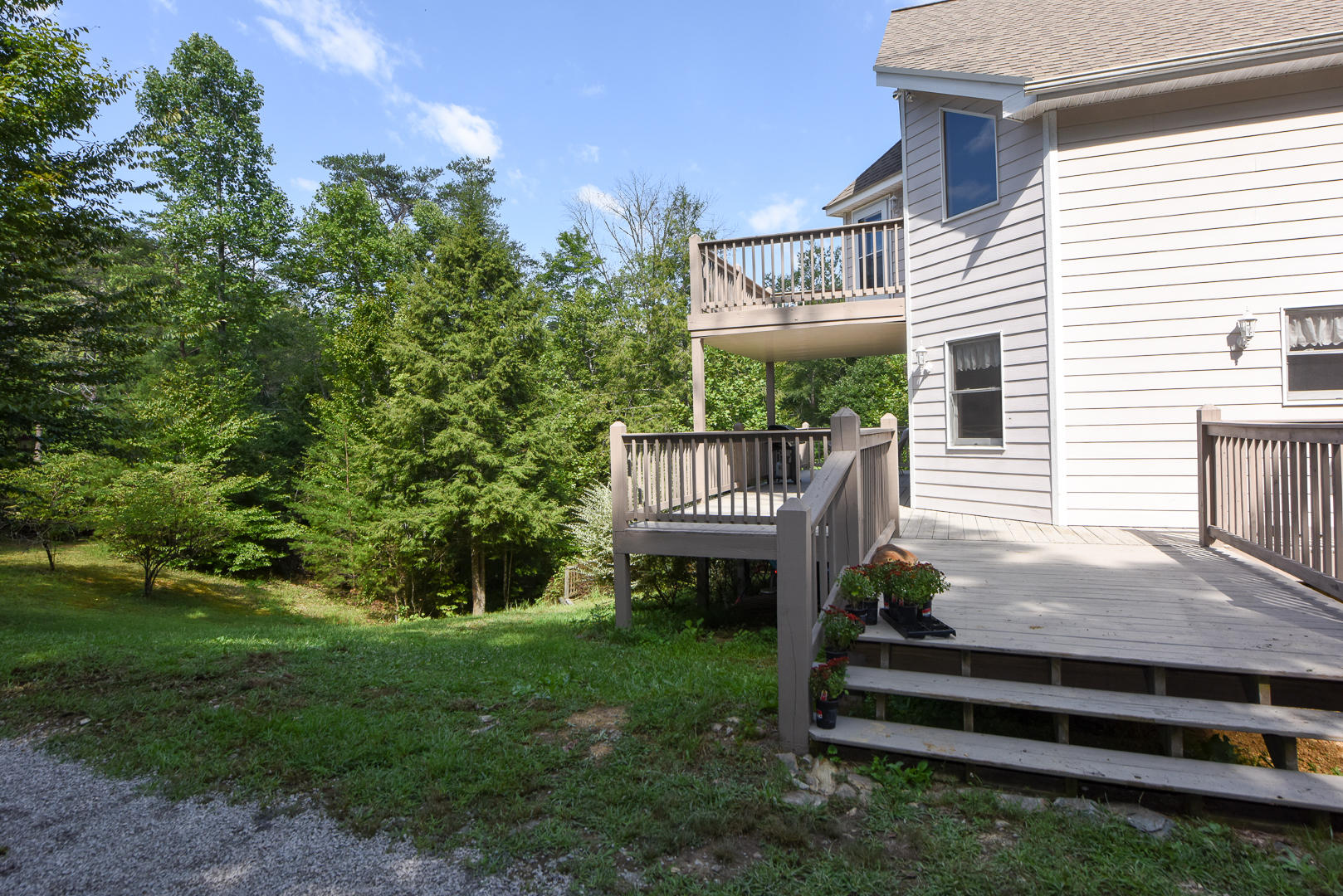 448 Laurel Valley Road Townsend, TN 37882 - Photo 5 of 35 DSC_3211