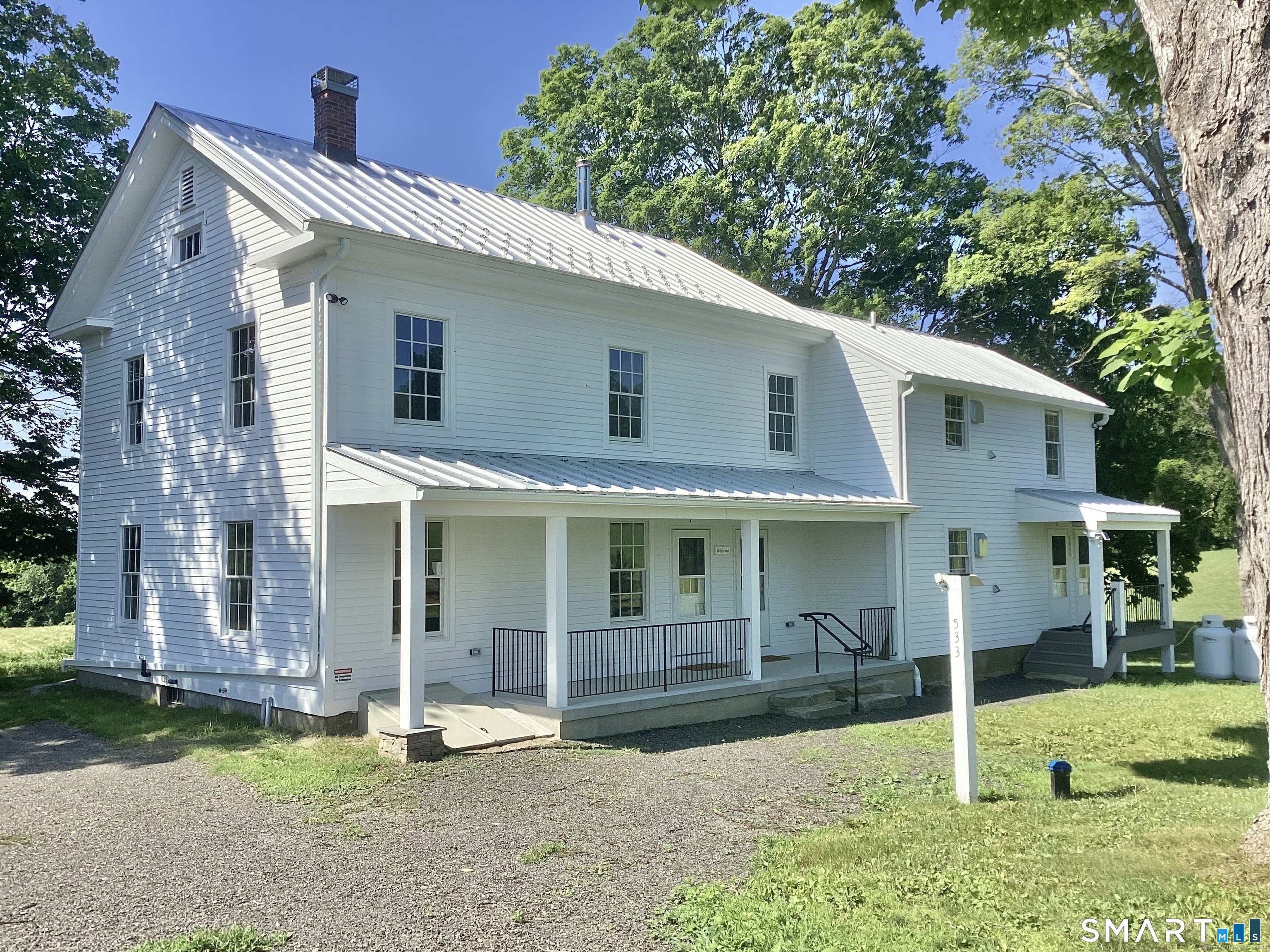 533 Weekeepeemee Road Woodbury, CT 06798 - Photo 3 of 17 a view of a house with a yard