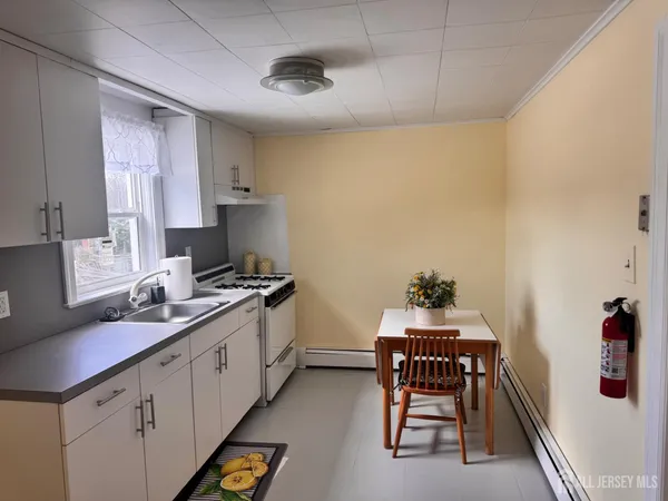 $1,550 | 127 Bentley Avenue, Hamilton, NJ 08619