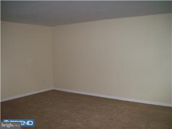 1314 Elson Road Brookhaven, PA 19015 - Photo 3 of 12 Living Room