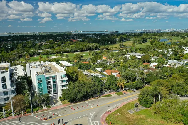 $695,000 | 2020 Prairie Avenue, Unit 202, Miami Beach, FL 33139