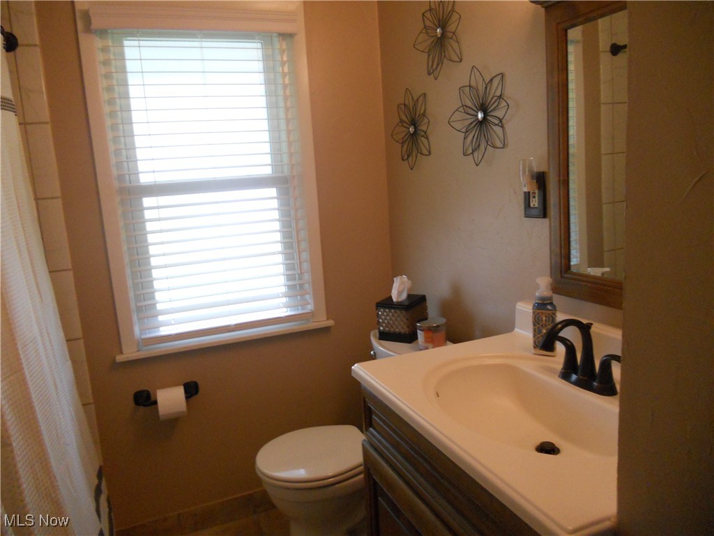374 Clarmont Road Willowick, OH 44095 - Photo 8 of 26 Remodeled BathRoom!