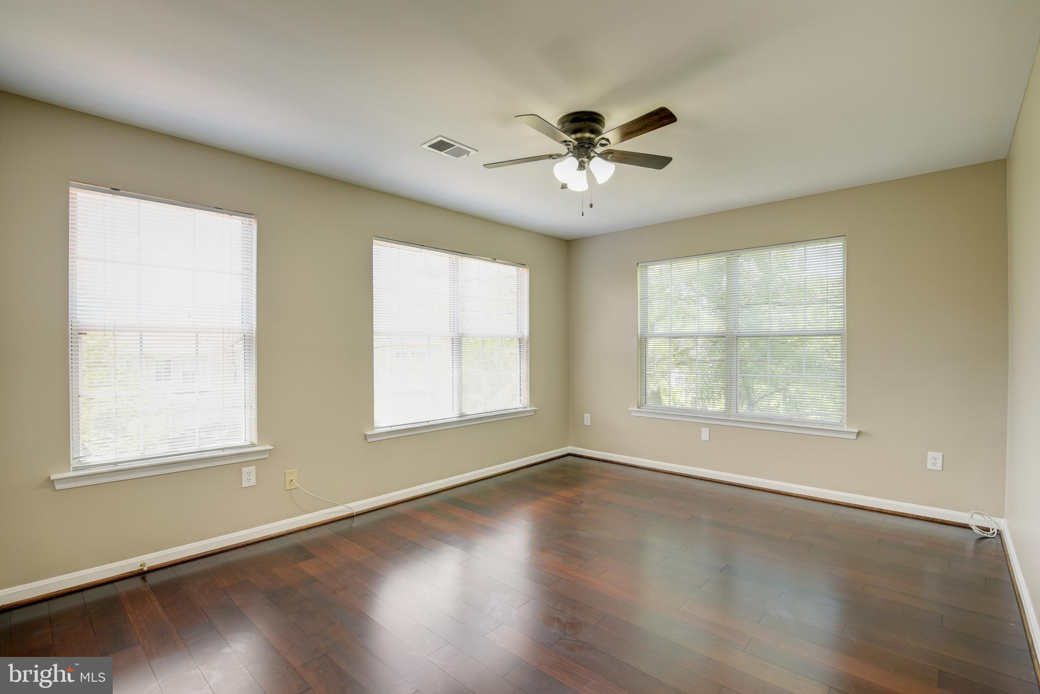 20202 Brookview Square Ashburn, VA 20147 - Photo 20 of 50