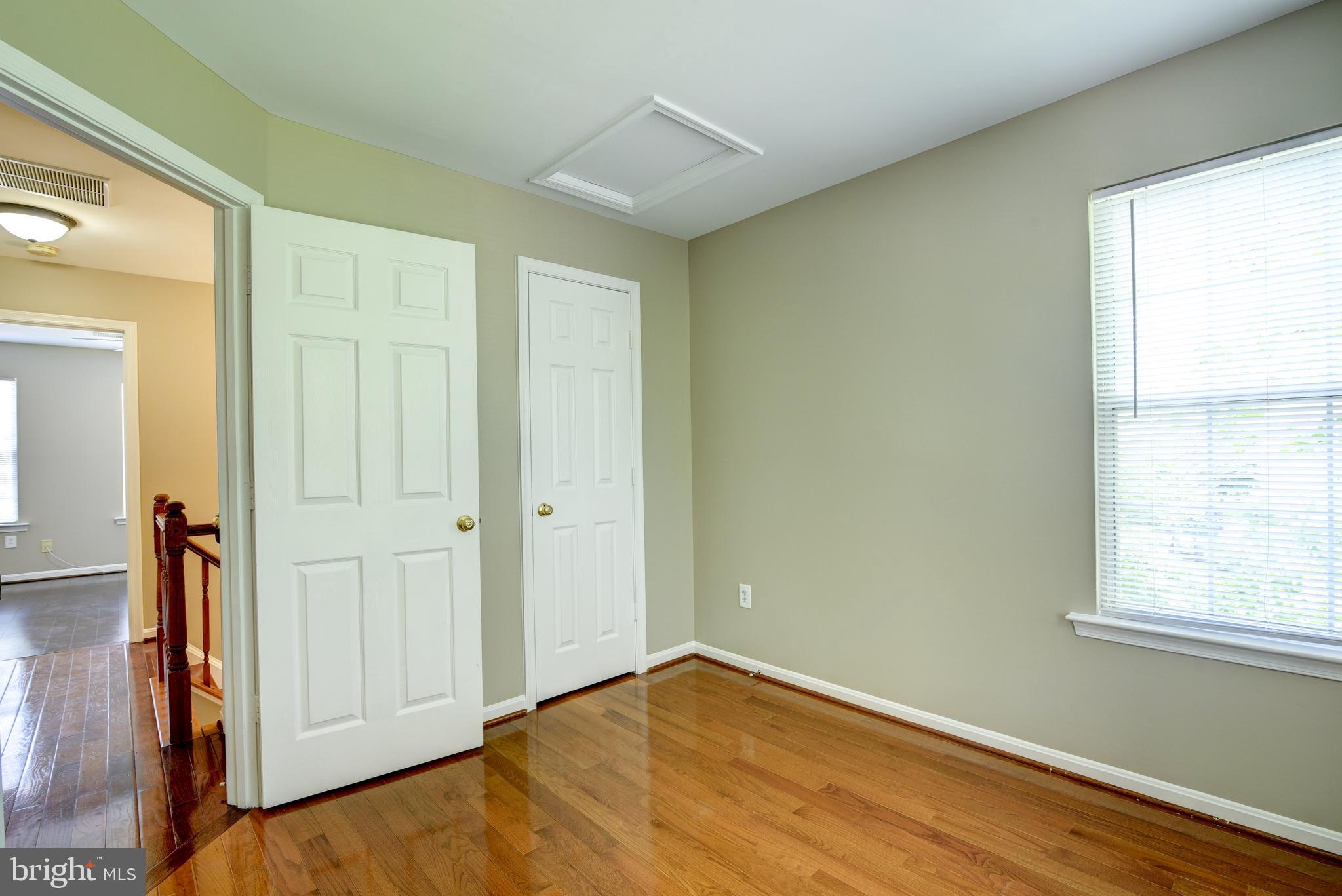 20202 Brookview Square Ashburn, VA 20147 - Photo 27 of 50