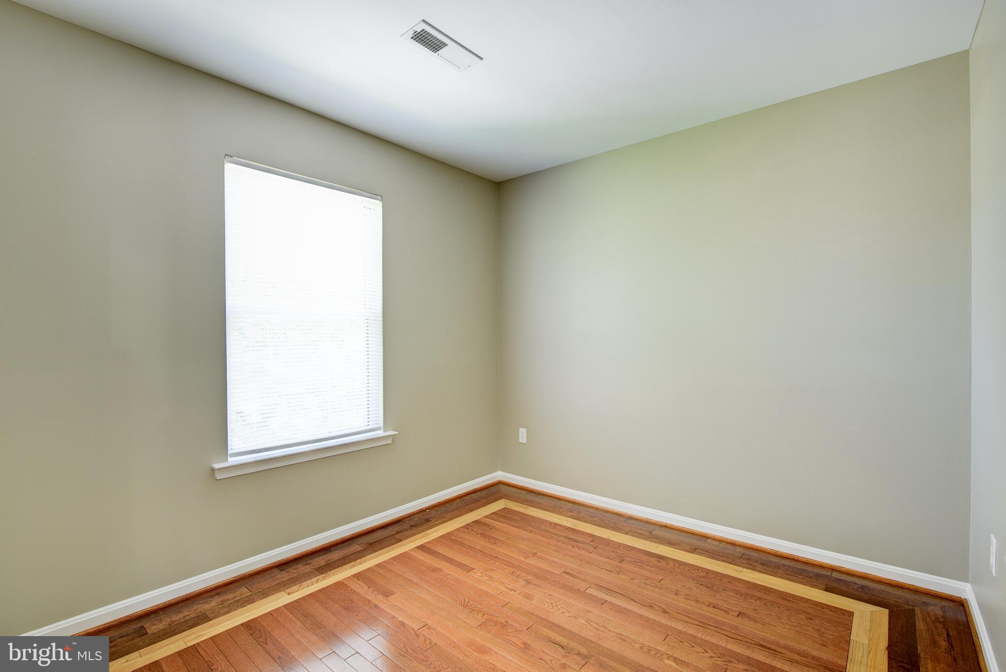 20202 Brookview Square Ashburn, VA 20147 - Photo 28 of 50