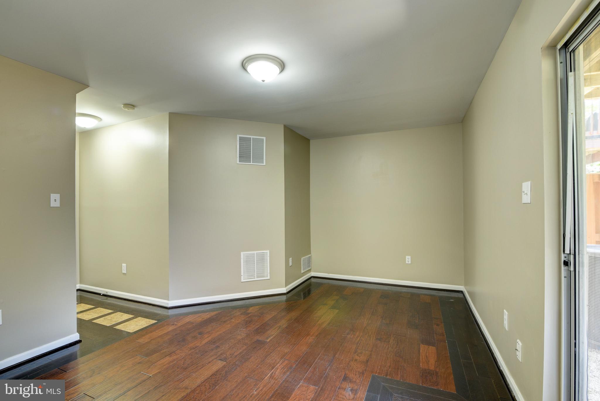 20202 Brookview Square Ashburn, VA 20147 - Photo 35 of 50