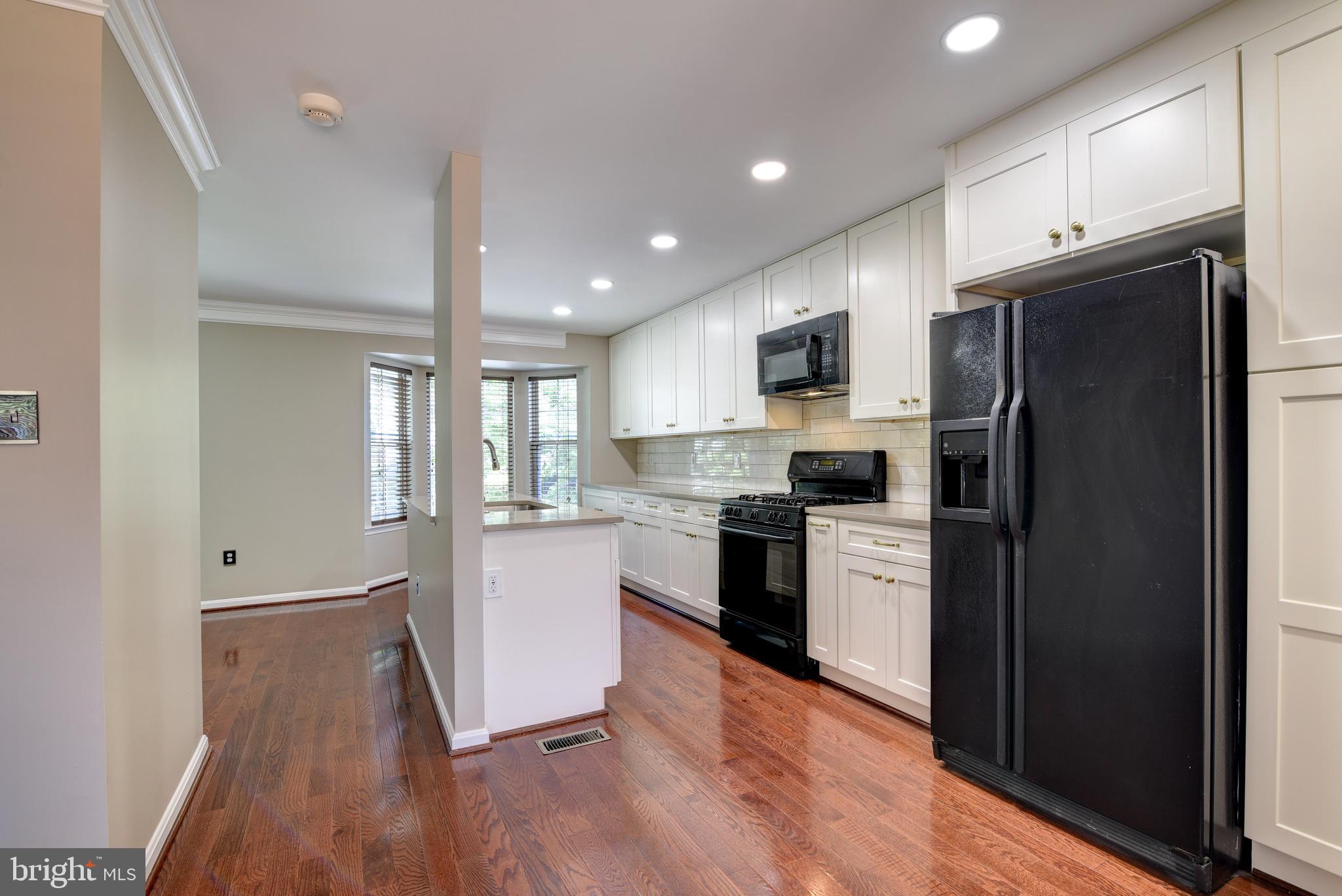 20202 Brookview Square Ashburn, VA 20147 - Photo 10 of 50