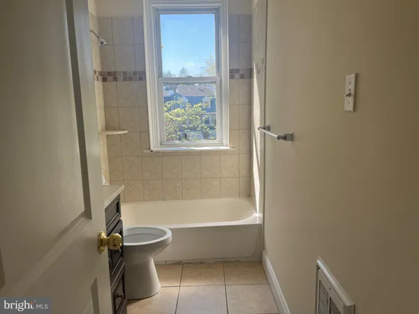 $1,000 | 740 Vernon Road, Philadelphia, PA 19119