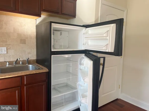 $1,000 | 740 Vernon Road, Philadelphia, PA 19119