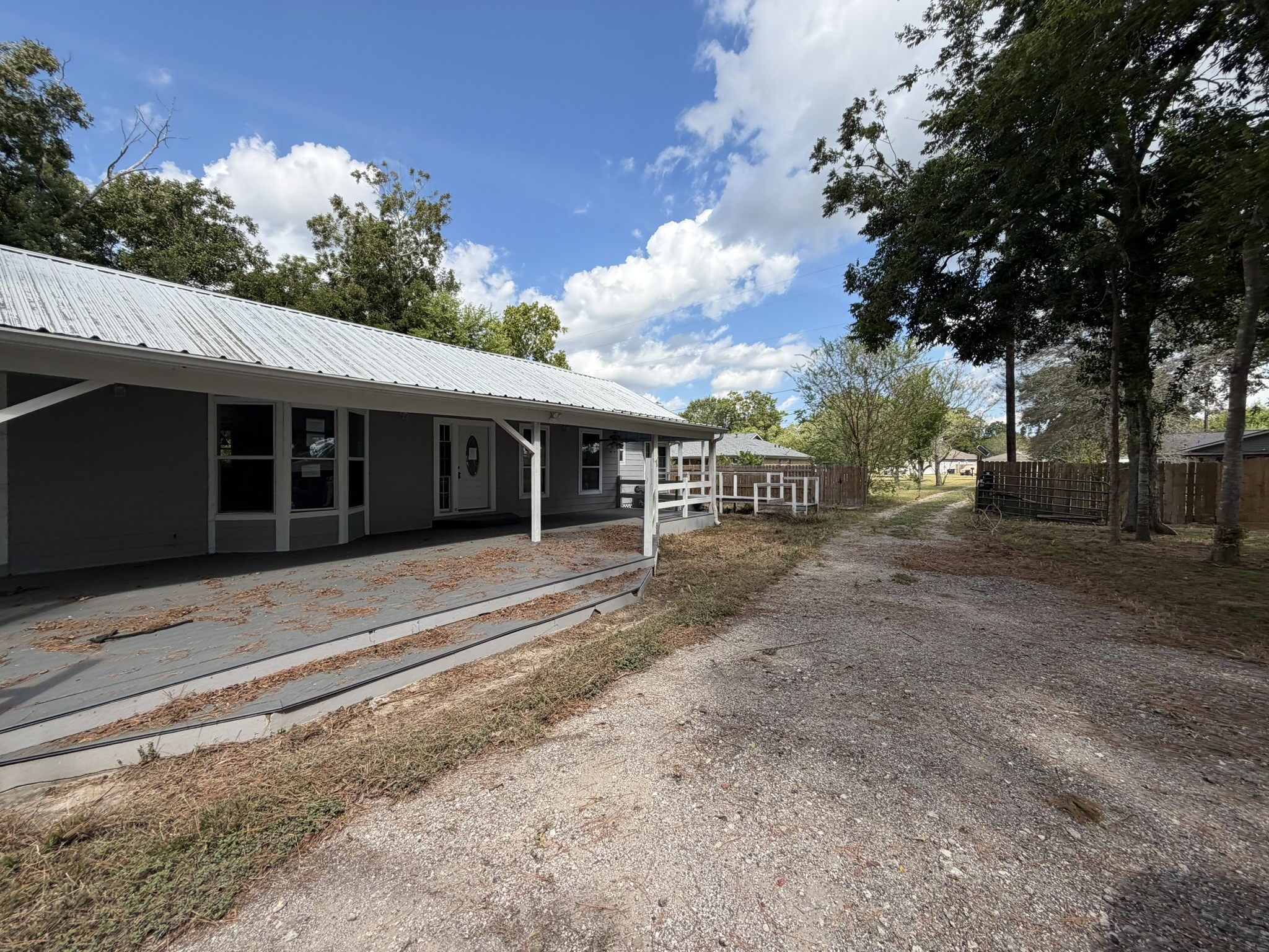 804 Tovrea Road Alvin, TX 77511 - Photo 3 of 8 Gallery Image 3