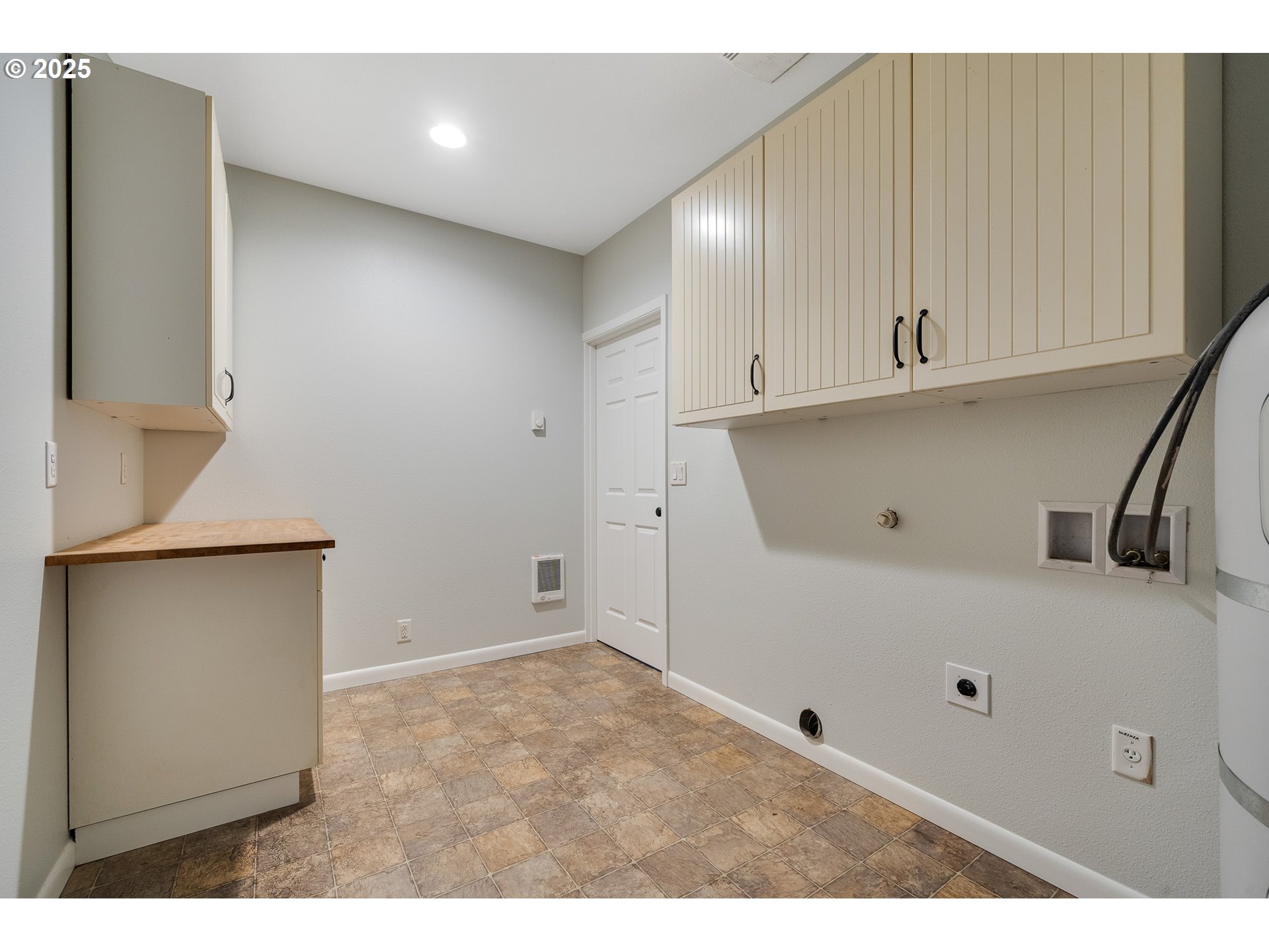 1806 8th Street Tillamook, OR 97141 - Photo 23 of 31 a view of an empty room