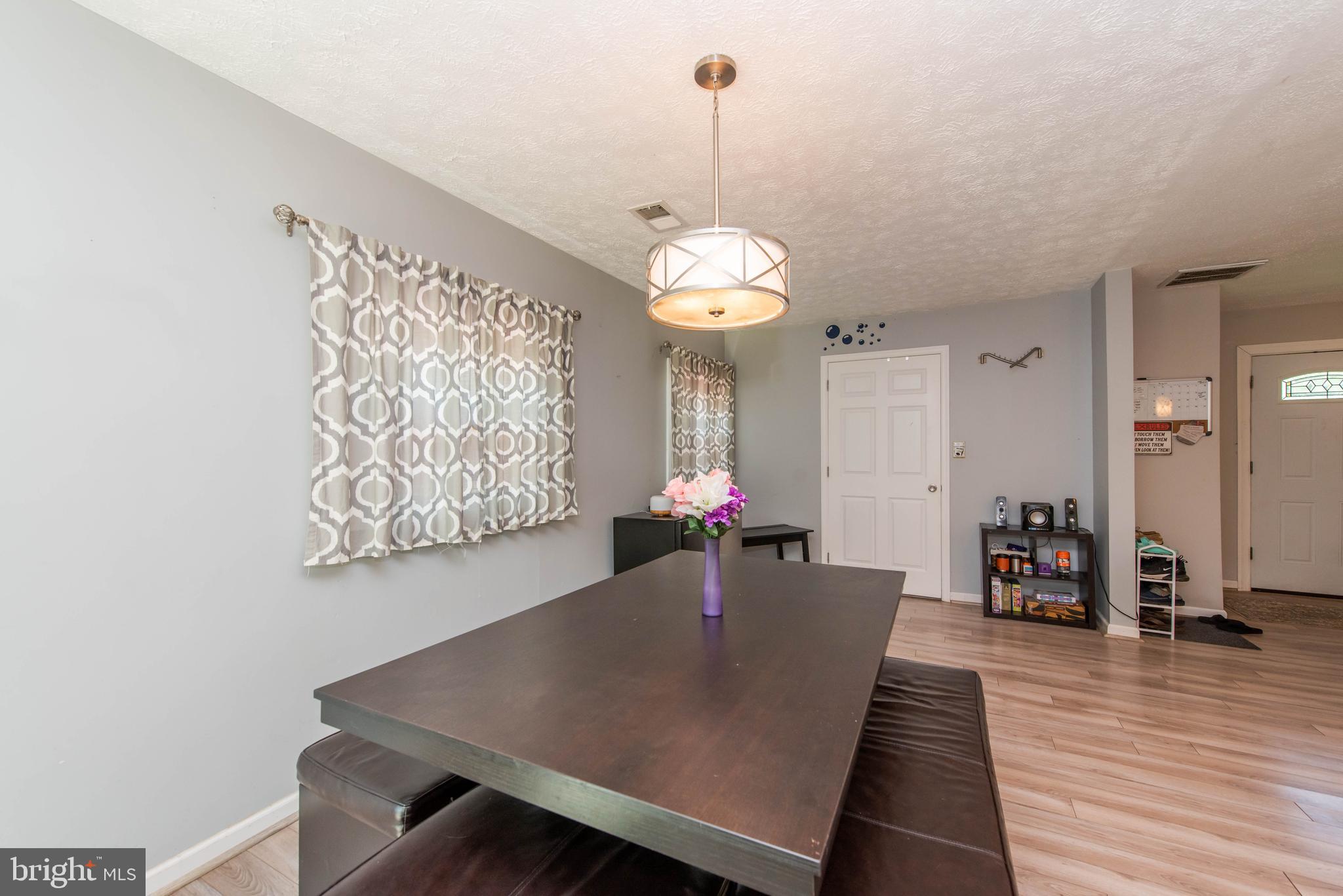 8425 Lockwood Road Pasadena, MD 21122 - Photo 9 of 34 Dining Room