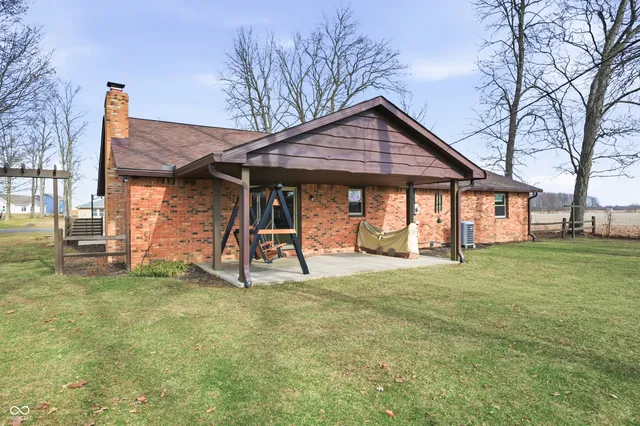 $319,900 | 124 East Michelle Lane, Pendleton, IN 46064